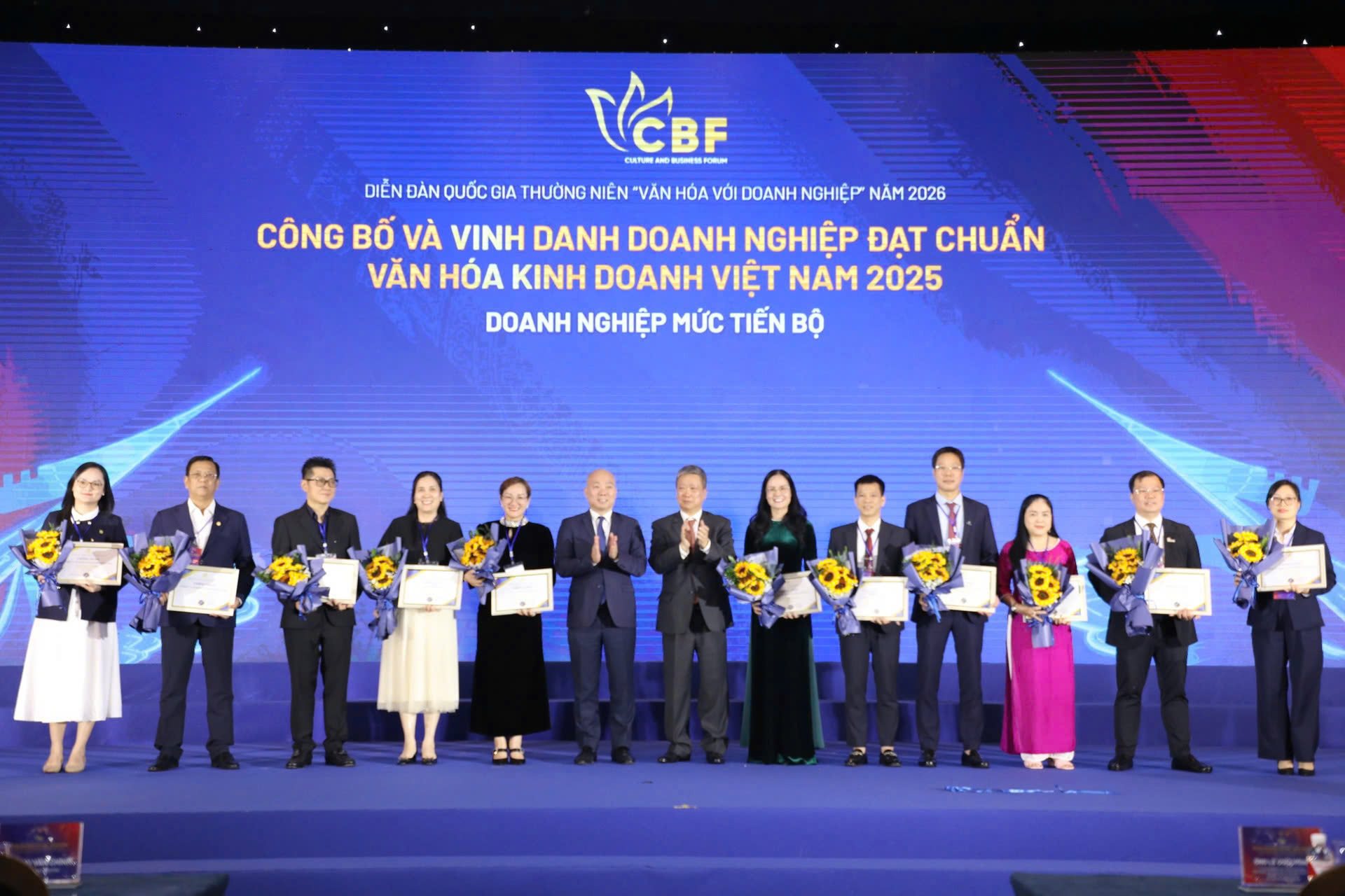 z7649977252195_432f237e23d8c06a50ada2768d469137.jpg